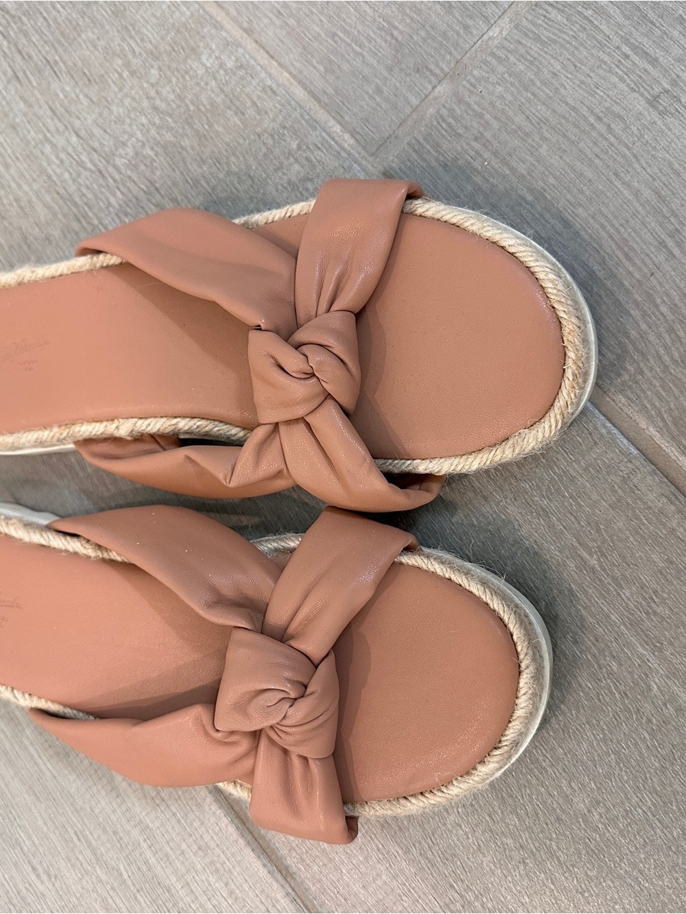 Women's Knotted Slide Sandals in tan